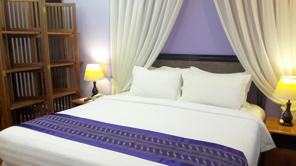 Grand Laurel Hotel Yangon Bagian luar foto