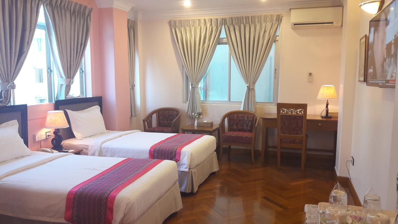 Grand Laurel Hotel Yangon Bagian luar foto